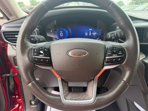 Used 2020 Ford Explorer Platinum w/ Premium Technology Package AWD/4WD image 20