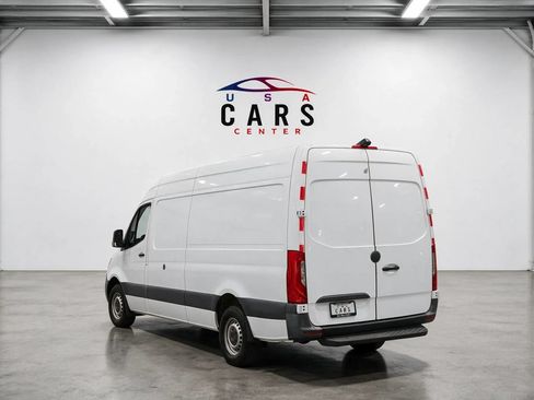 Used 2022 Mercedes-Benz Sprinter 2500 image 4