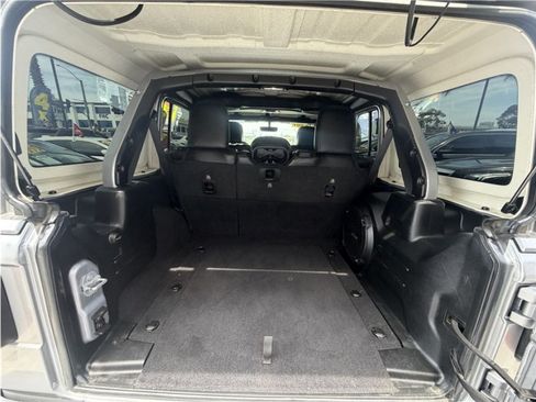 Used 2020 Jeep Wrangler Unlimited Rubicon AWD/4WD image 26
