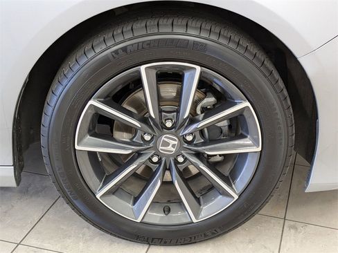 Used 2021 Honda Accord EX-L image 12