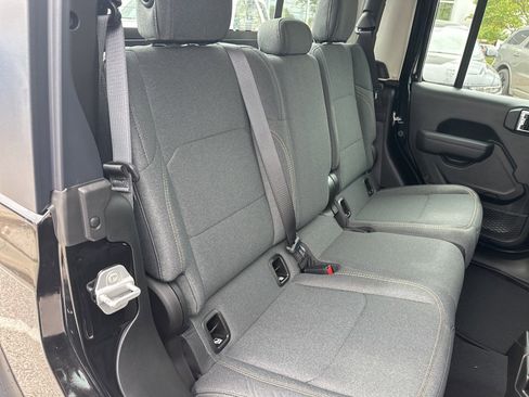 New 2025 Jeep Gladiator Sport image 47