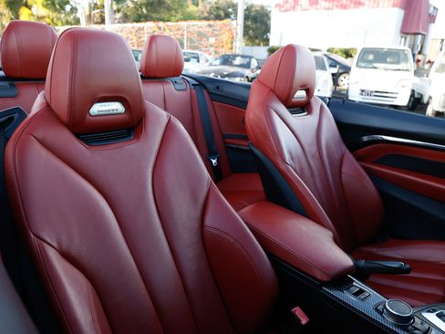 Used 2016 BMW M4 Convertible image 19