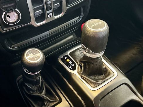 Used 2020 Jeep Gladiator Sport w/ Quick Order Package 24S image 19