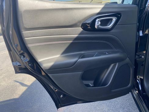 Used 2024 Jeep Compass Latitude w/ Convenience Group image 16