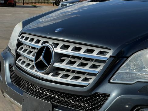 Used 2010 Mercedes-Benz ML 350 2WD w/ Premium 2 Pkg image 4