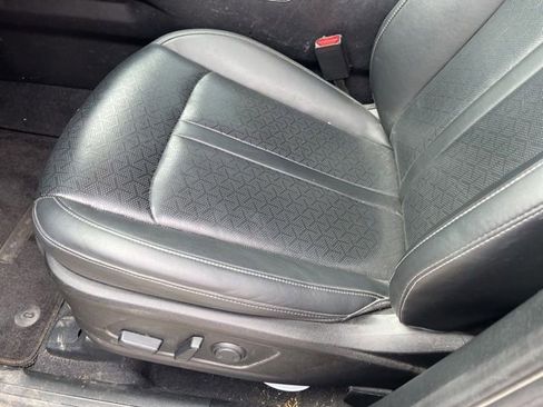 Used 2023 Kia Sorento S FWD image 9