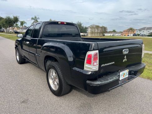 Used 2008 Mitsubishi Raider LS image 9