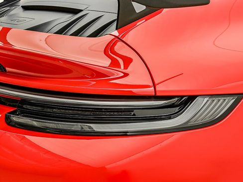 Used 2022 Porsche 911 GT3 RWD image 33