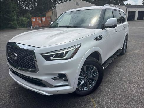 Used 2022 INFINITI QX80 Luxe w/ Cargo Package RWD image 2