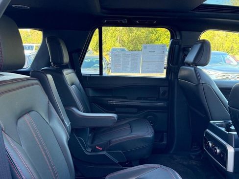 Certified 2022 Ford Expedition Limited image 8