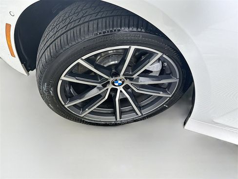 Used 2020 BMW 330i Sedan w/ Convenience Package image 24