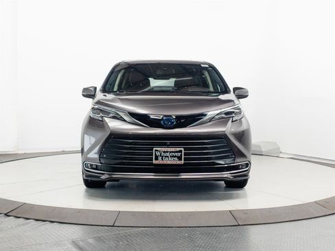 Certified 2023 Toyota Sienna Platinum AWD/4WD image 2
