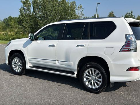 Used 2017 Lexus GX 460 Premium w/ Premium Package AWD/4WD image 10