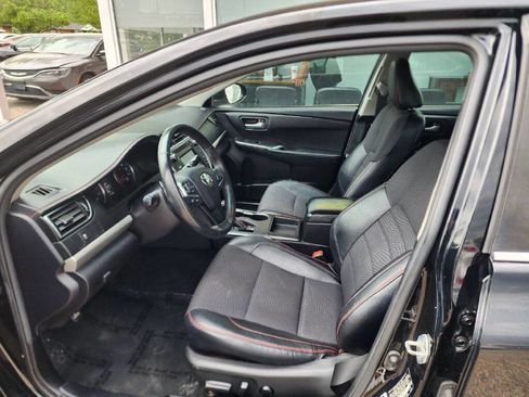 Used 2017 Toyota Camry LE image 7