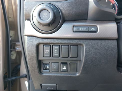 Used 2024 Nissan Titan PRO-4X image 26