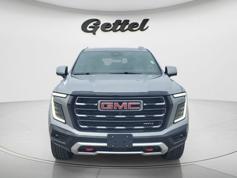Used 2025 GMC Yukon AT4 w/ AT4 Premium Package AWD/4WD image 2
