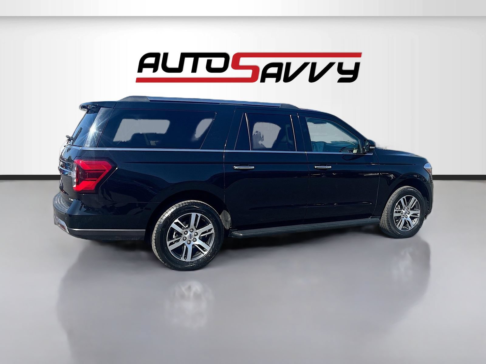 Used 2024 Ford Expedition Max Limited AWD/4WD image 7