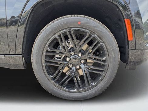 New 2026 Jeep Grand Wagoneer Limited image 10