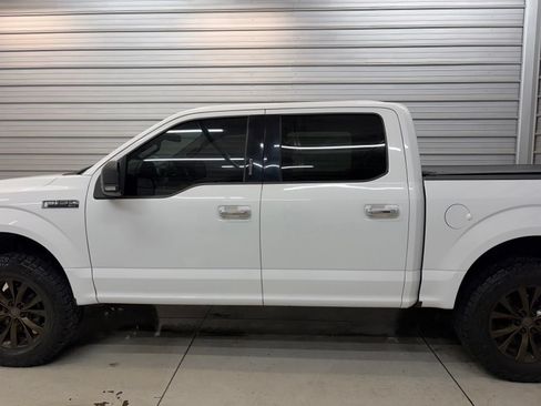 Used 2017 Ford F150 XLT w/ Equipment Group 302A Luxury AWD/4WD image 9