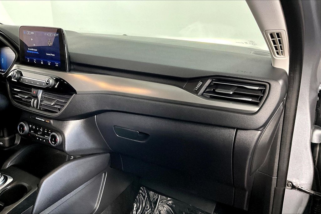 Certified 2024 Ford Escape Active w/ Cold Weather Package FWD image 16