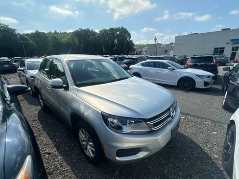 Used 2013 Volkswagen Tiguan S AWD/4WD image 4