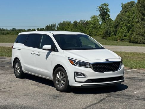 Used 2020 Kia Sedona LX FWD image 1