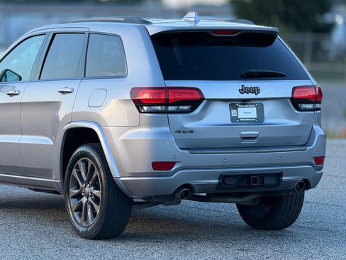 Used 2017 Jeep Grand Cherokee Limited 75th Anniversary AWD/4WD image 16