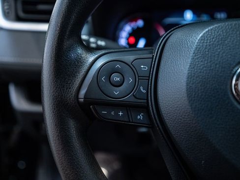 Used 2024 Toyota RAV4 LE image 19