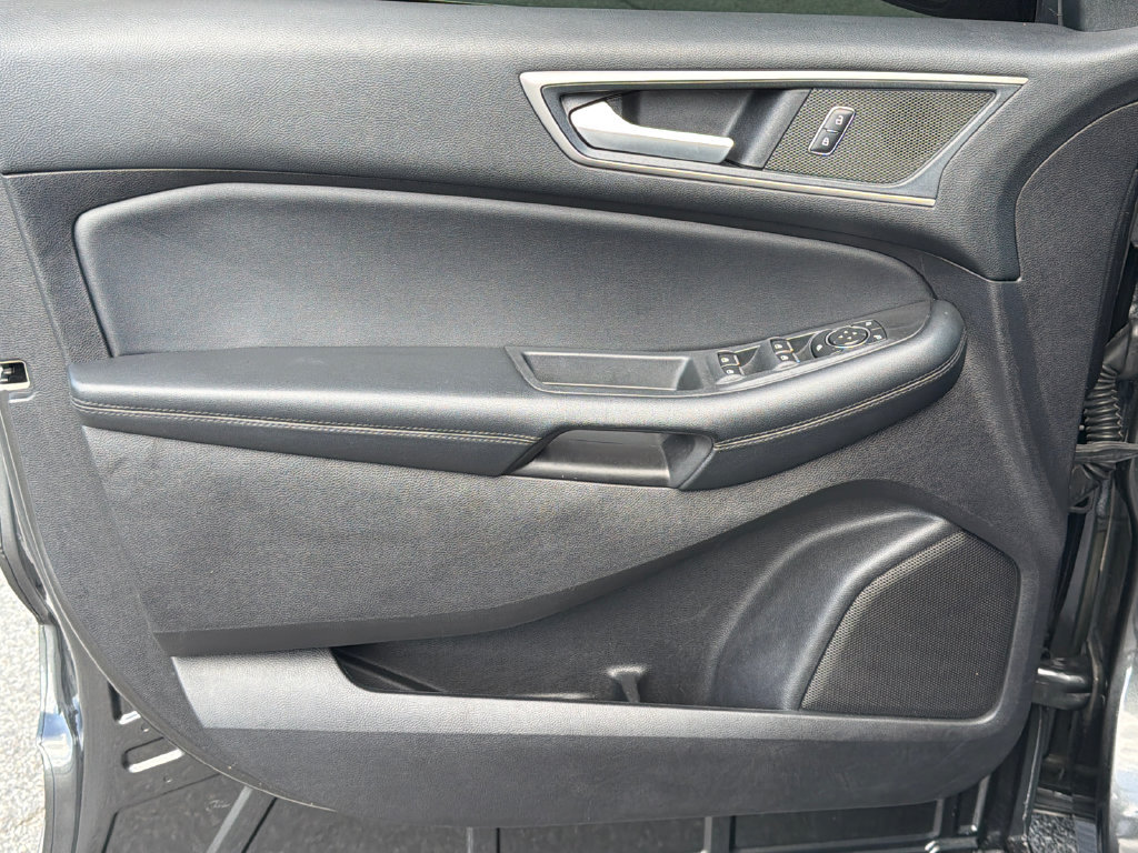 Used 2020 Ford Edge SEL w/ Convenience Package FWD image 10