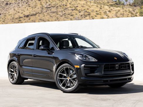 New 2026 Porsche Macan GTS AWD/4WD image 9