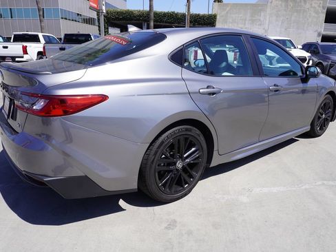Used 2025 Toyota Camry SE FWD image 6