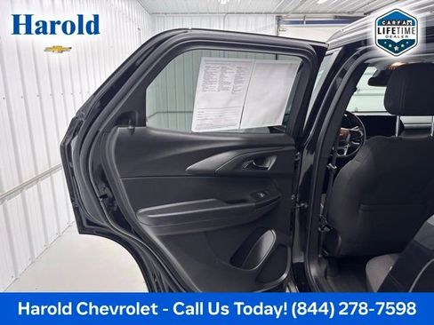 Used 2024 Chevrolet TrailBlazer LT w/ Convenience Package FWD image 12