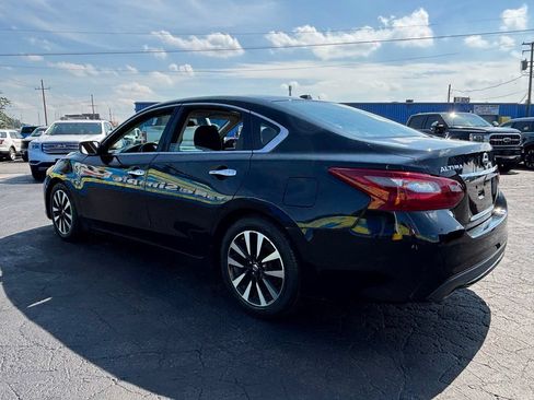 Used 2018 Nissan Altima 2.5 SV FWD image 5