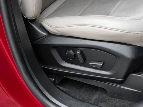 Used 2021 Ford Explorer Limited w/ Equipment Group 301A image 39