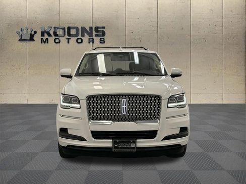 Certified 2023 Lincoln Navigator Reserve AWD/4WD image 3