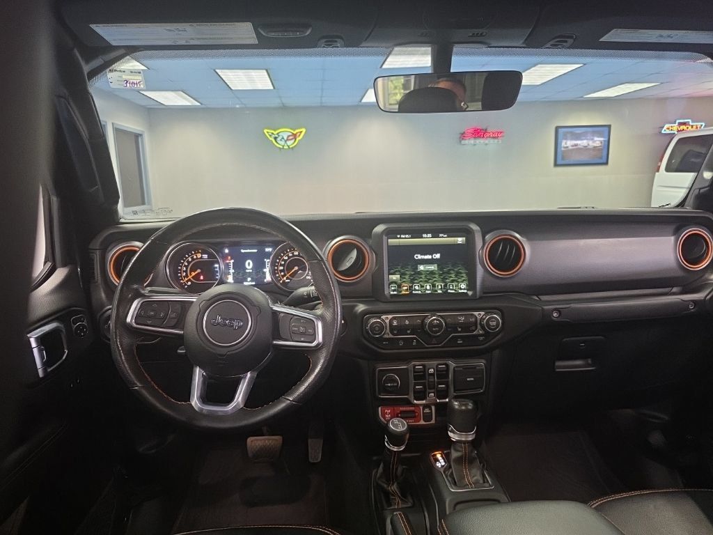 Used 2023 Jeep Gladiator Mojave w/ Cold Weather Group AWD/4WD image 17
