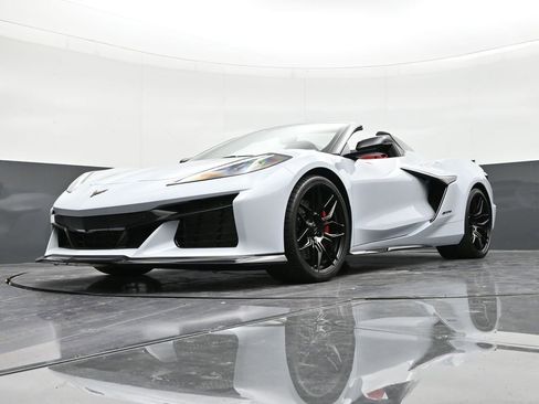 Used 2023 Chevrolet Corvette Z06 image 20