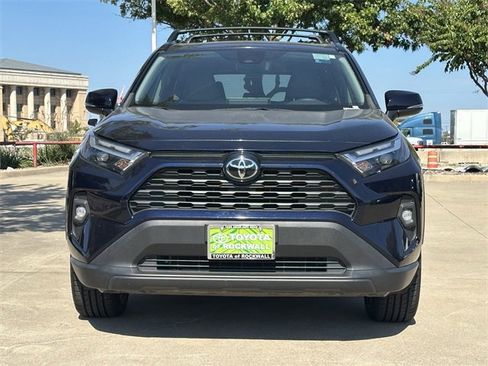 Used 2023 Toyota RAV4 XLE Premium image 7