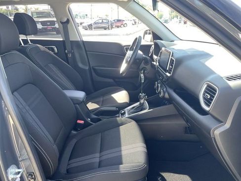 Used 2023 Hyundai Venue SEL FWD image 26