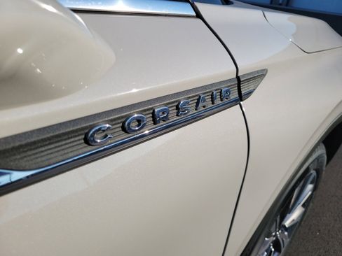 Used 2022 Lincoln Corsair Reserve w/ Equipment Group 201A image 6