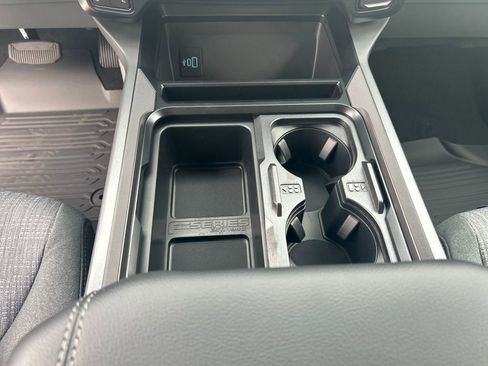 New 2026 Ford F250 XLT w/ FX4 Off-Road Package image 18