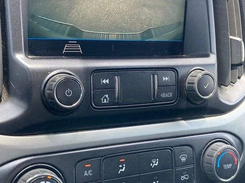 Used 2022 Chevrolet Colorado LT w/ Fleet Safety Package AWD/4WD image 23