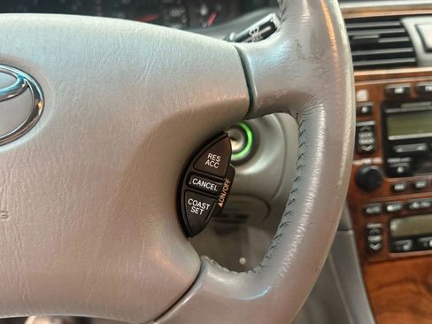 Used 2004 Toyota Avalon XLS image 26