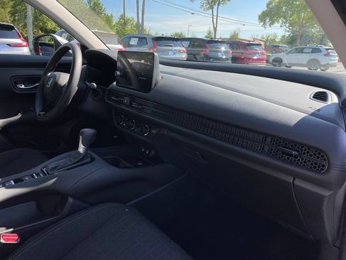Used 2026 Honda HR-V LX image 33