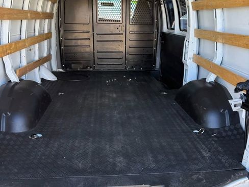 Used 2019 Chevrolet Express 2500 w/ Driver Convenience Package RWD image 12