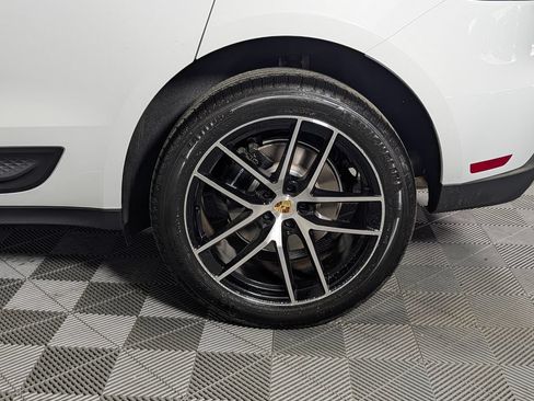 New 2026 Porsche Macan AWD/4WD image 12