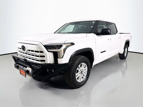 Used 2022 Toyota Tundra SR5 w/ SR5 Premium Package image 3