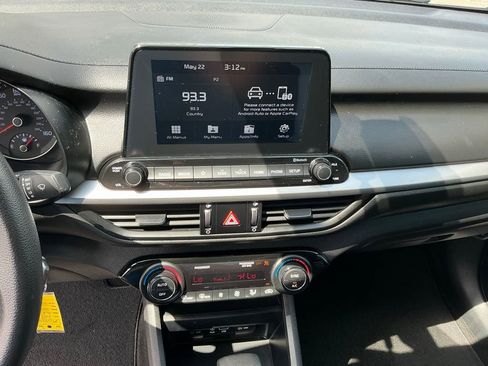 Used 2019 Kia Forte LXS FWD image 19