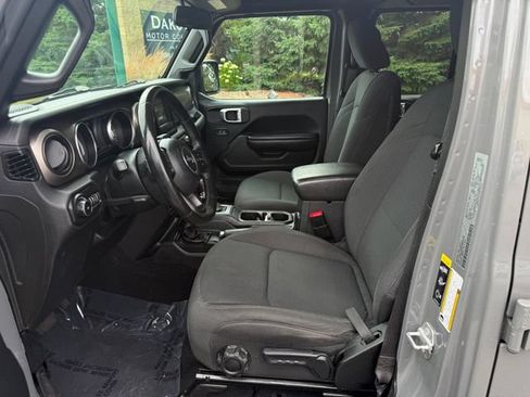 Used 2021 Jeep Wrangler Unlimited Sport AWD/4WD image 5