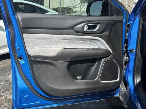 Used 2024 Jeep Compass Sport image 19